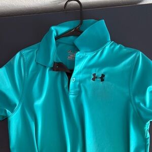 Under Armour Blue Polo Shirt with Moisture-Wicking Fabric